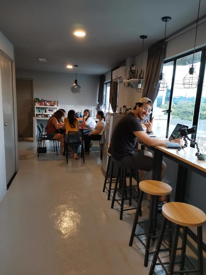 Nowhere Hostel Kuala Lumpur Exteriör bild